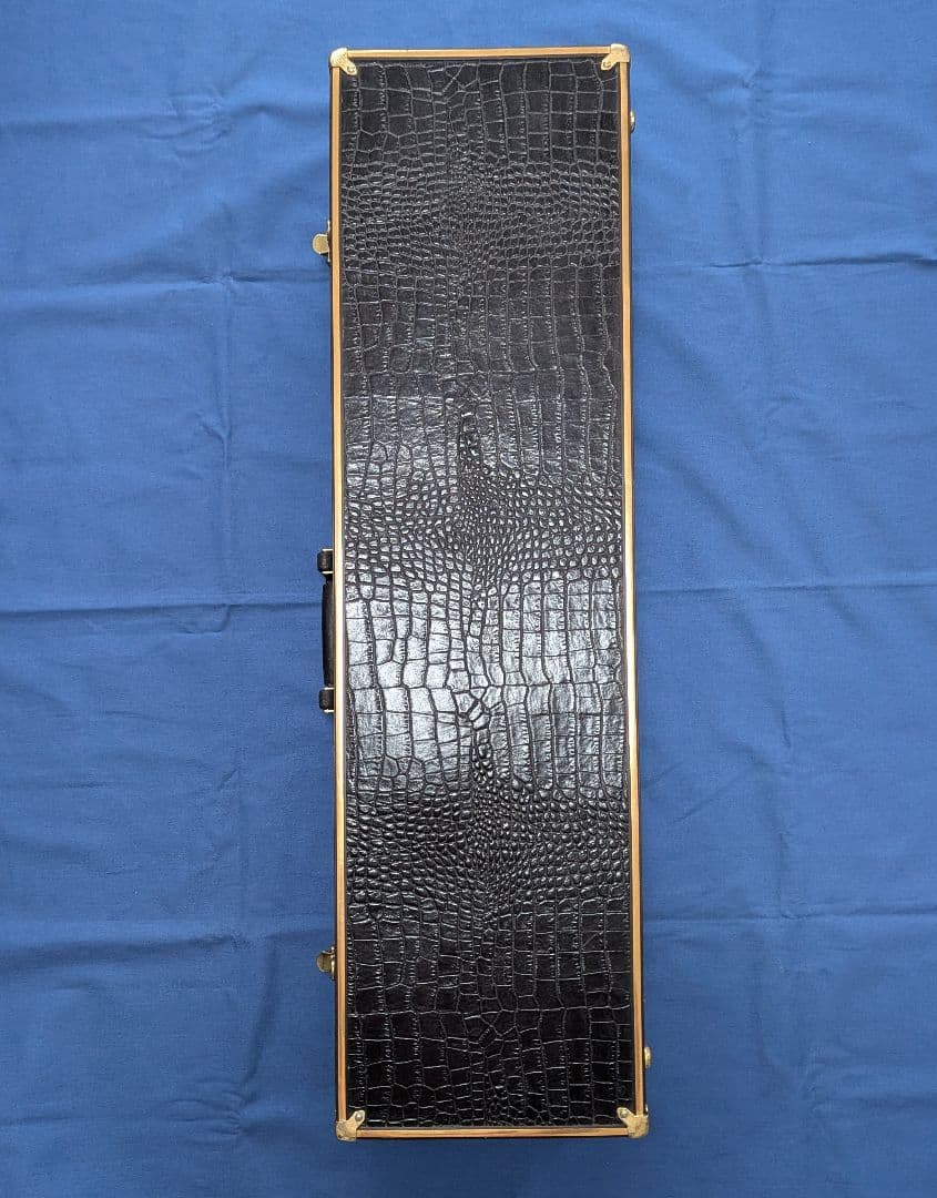 沖縄三線 本蛇皮強化張り 池武当新垣三線店 ハードケース付き 付属品多数