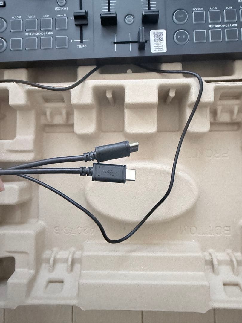 AlphaTheta DDJ-FLX2 DJコントローラー