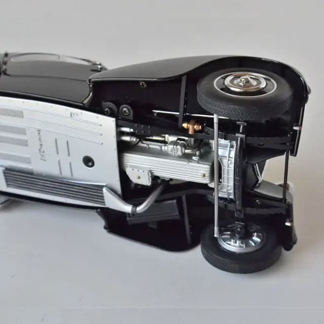 AUTOart 1/18[ 希少品]ブガッティ 57SC アトランティック BL