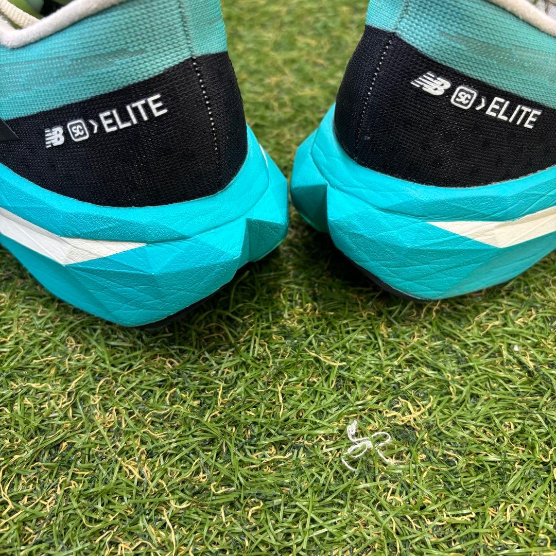 【即日発送】ニューバランス Fuelcell スーパーコンプエリートV4