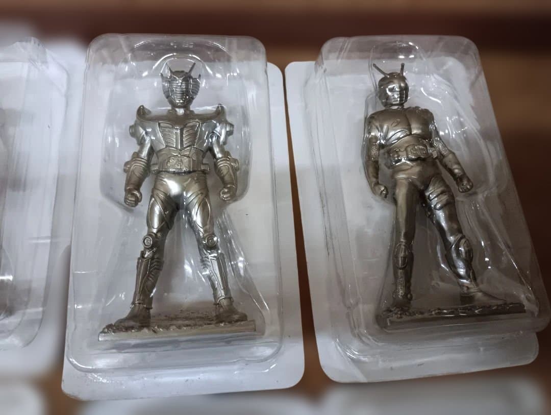 3996）DeAGOSTINI　仮面ライダー フィギュア コレクション １６体