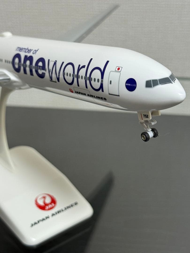 JAL日本航空 B777-300 oneworld塗装　1/200スケ