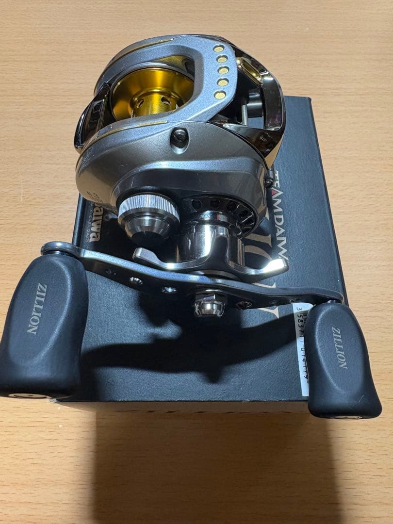 ダイワTDジリオン100H ベイトリール