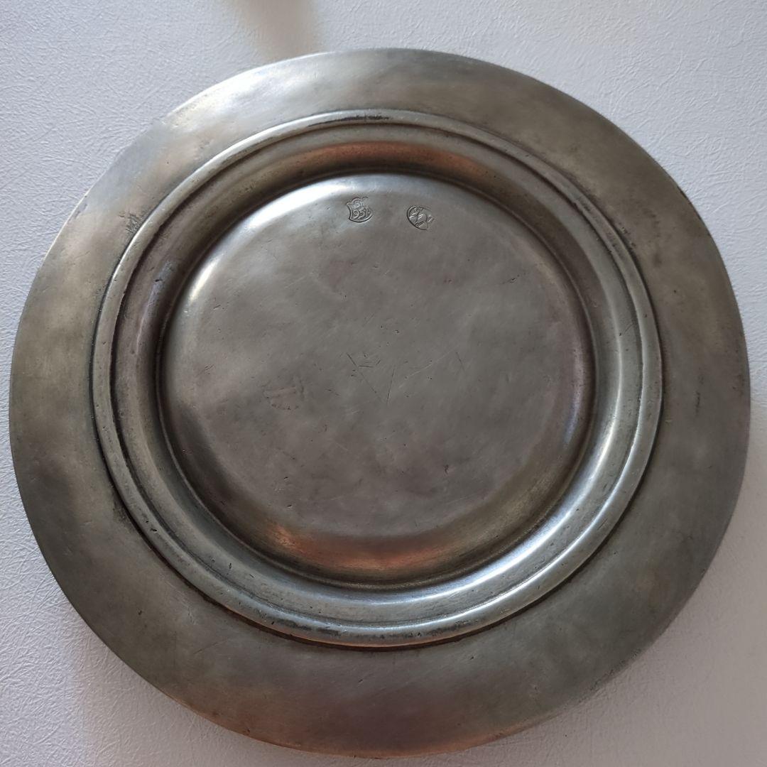 アンティーク 金属製皿 花彫刻