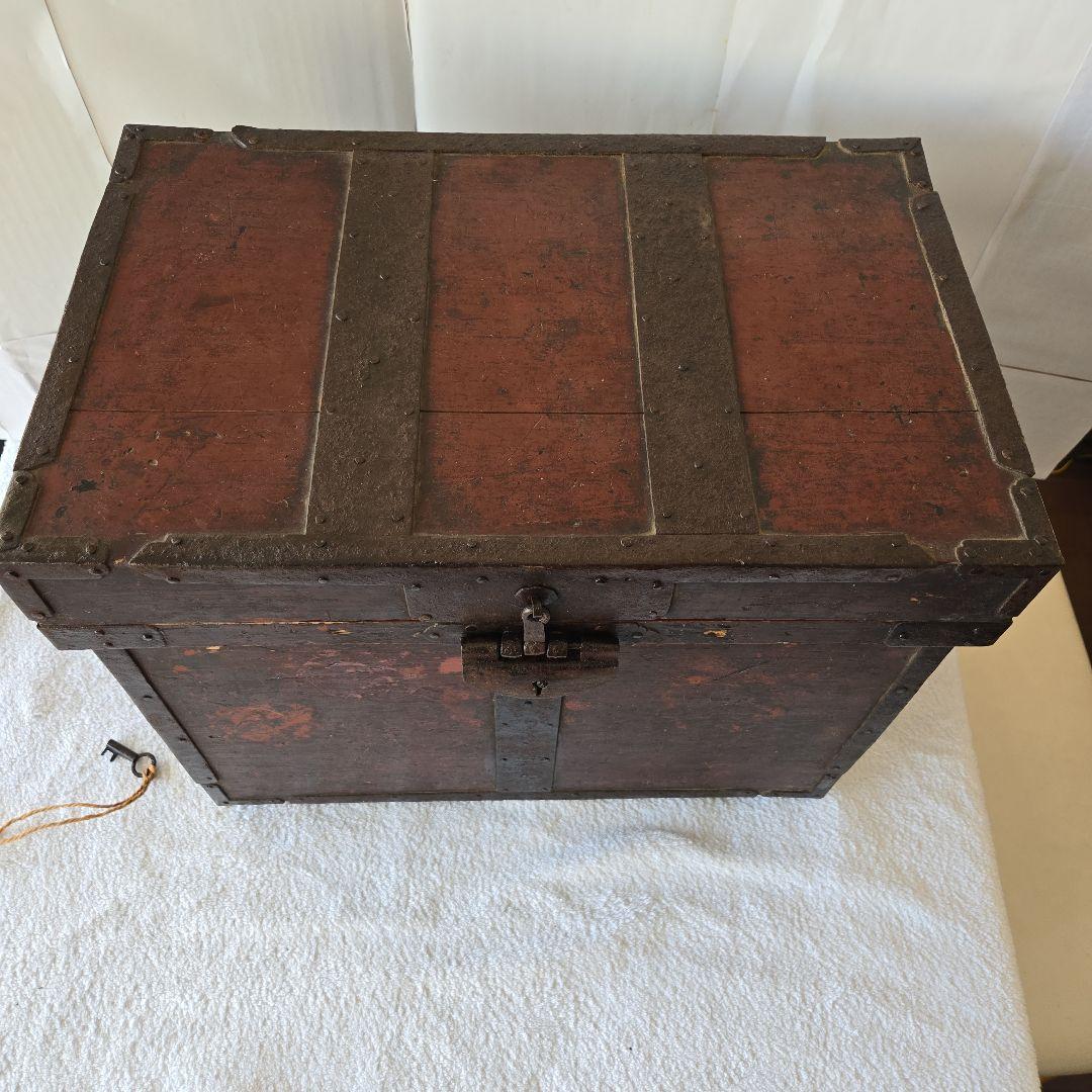 挟箱　鎧櫃　帯金具　背負箪笥　武具　刀剣　千両箱　甲冑箱　兜箱　江戸時代　古民具
