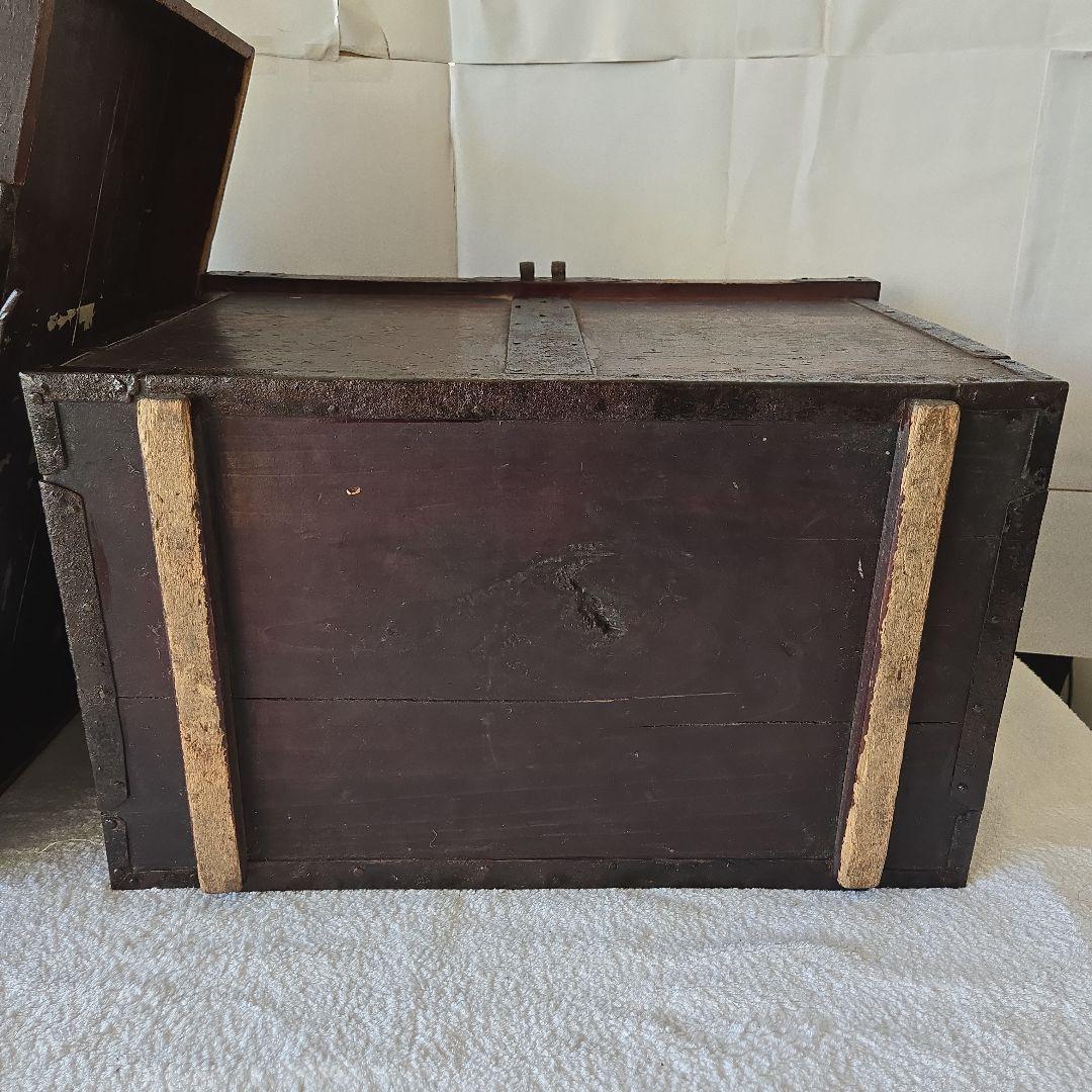 挟箱　鎧櫃　帯金具　背負箪笥　武具　刀剣　千両箱　甲冑箱　兜箱　江戸時代　古民具