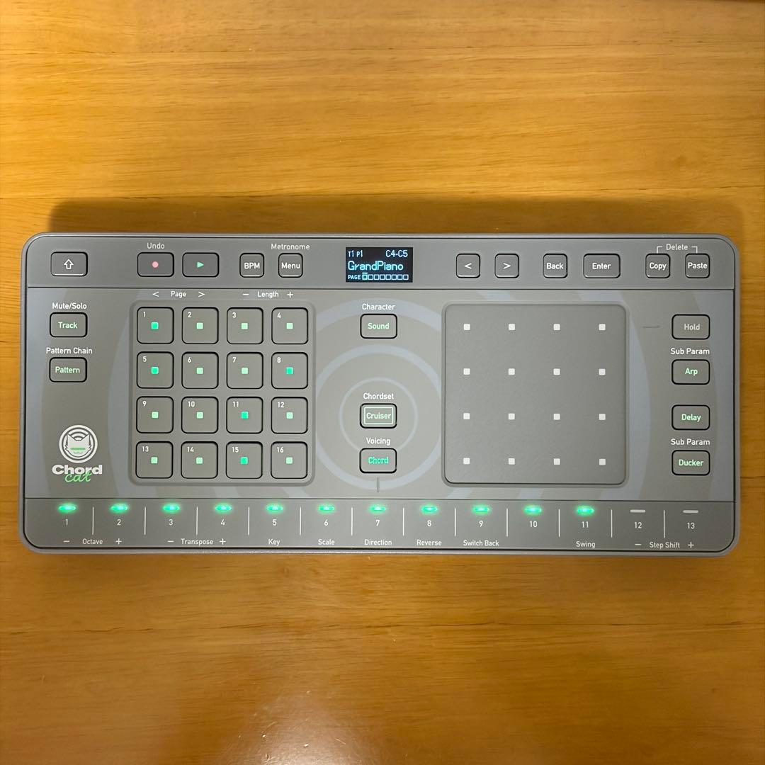 AlphaTheta Chordcat 8トラック グルーヴボックス