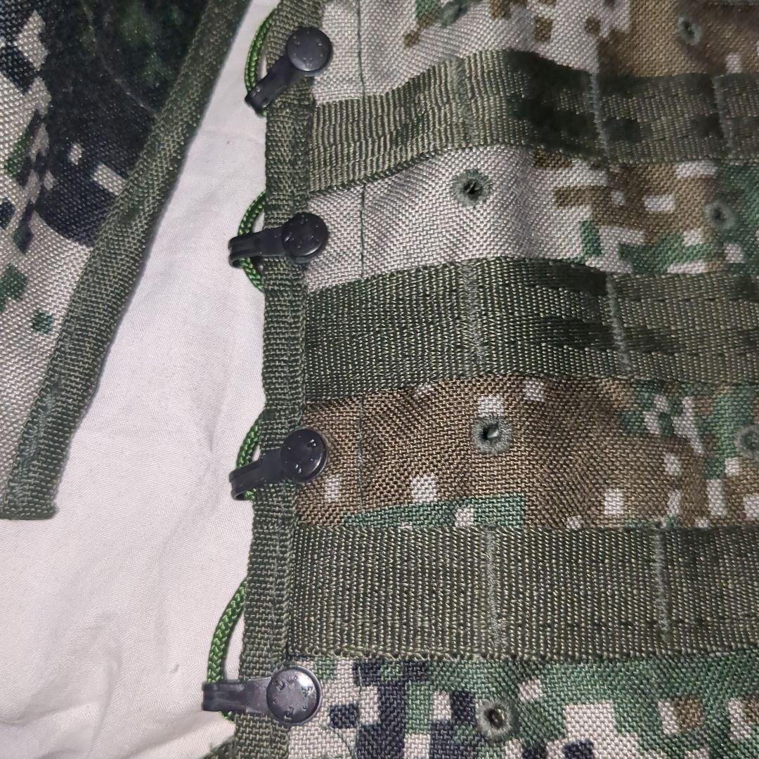 06式通用単兵携行具　中国人民解放軍タクティカルベスト　ポーチ多数あり　中国軍