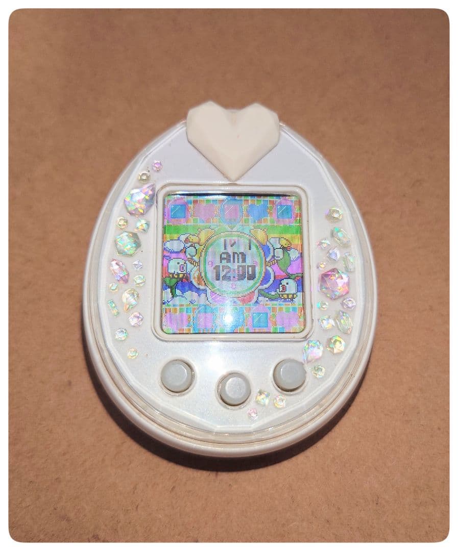 たまごっちピース本体 ホワイト 裏蓋なし