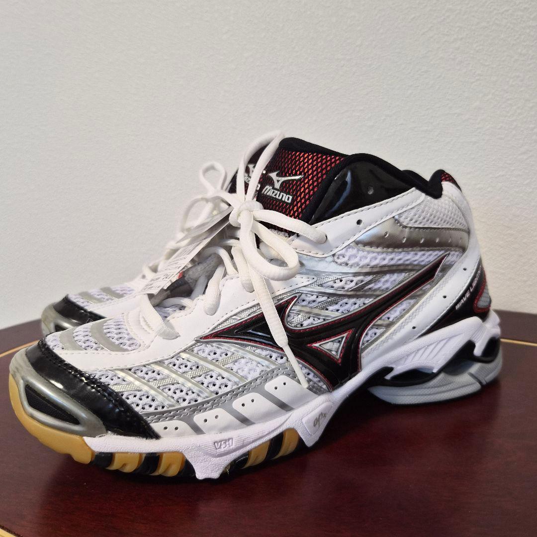 ミズノ ウェーブ ライトニング バレーボールシューズ ドッジボールシューズ