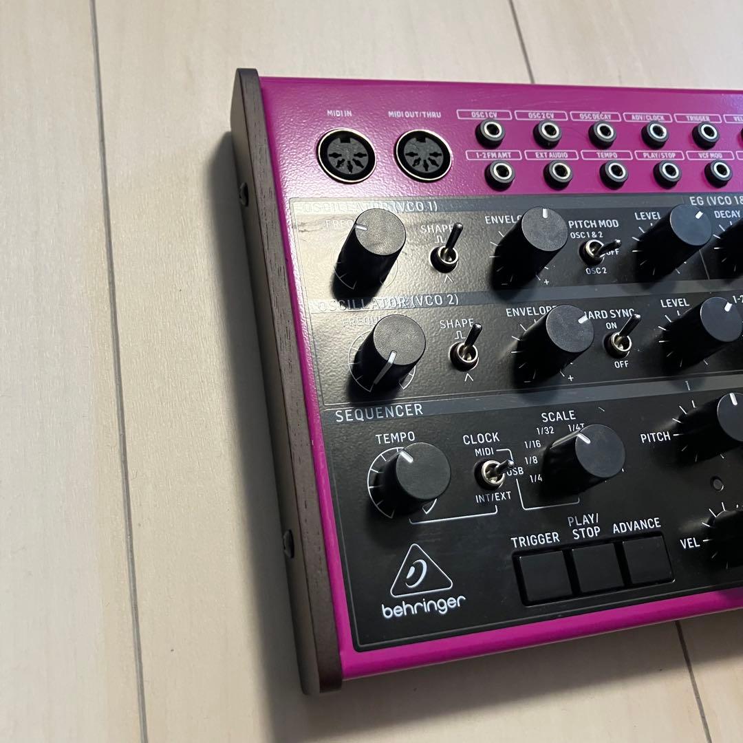 Behringer EDGE アナログシンセサイザー