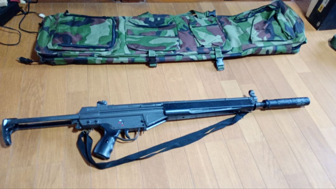 青*！様 G3シリーズ電動ガン2台マガジン付カバン付