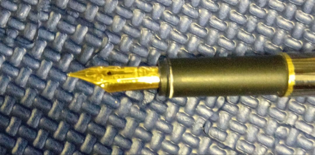 ダンヒル　万年筆　金属軸　ドイツ製　ペン先14金　14K