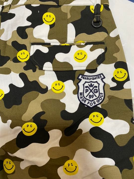 人気完売パーリーゲイツストレッチリップ カモ×ニコプリントショートパンツサイズ6