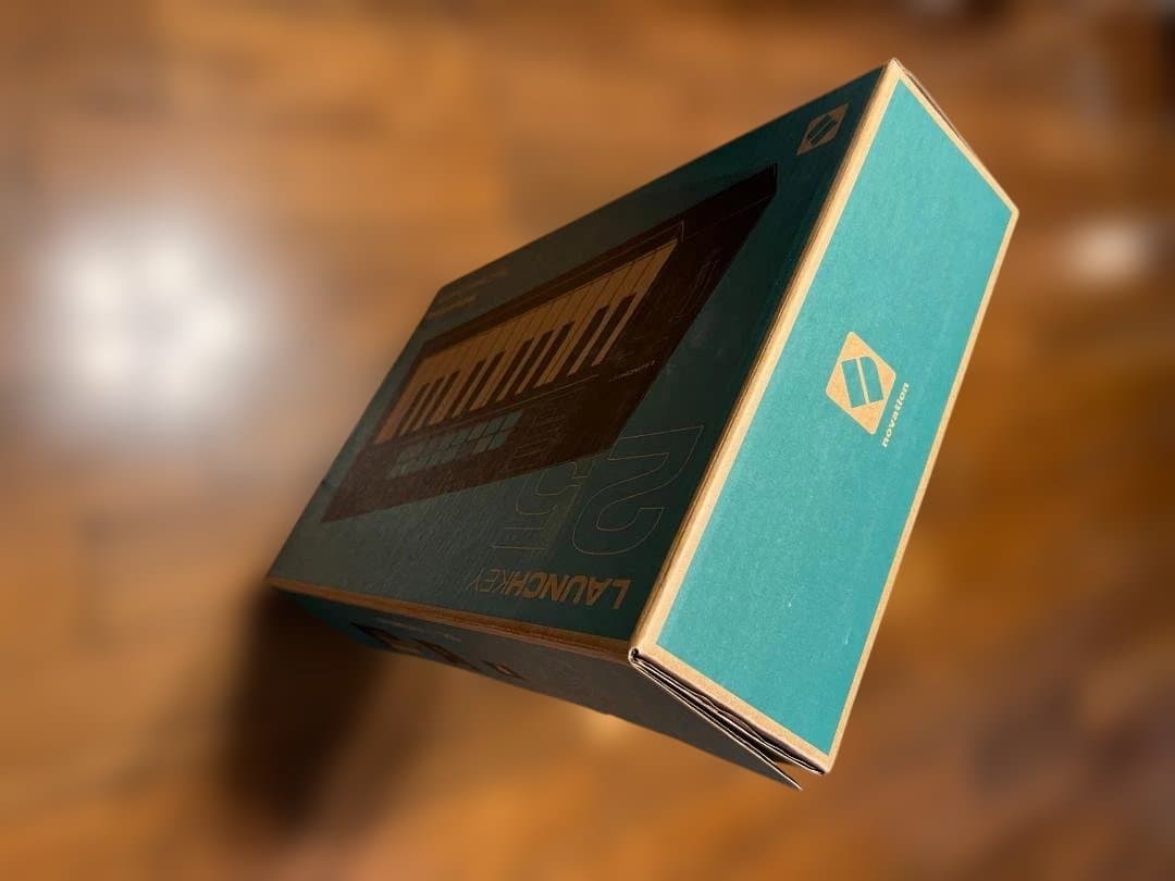 ほぼ美品 Novation/Launchkey 25 Mk4 （フルサイズ）