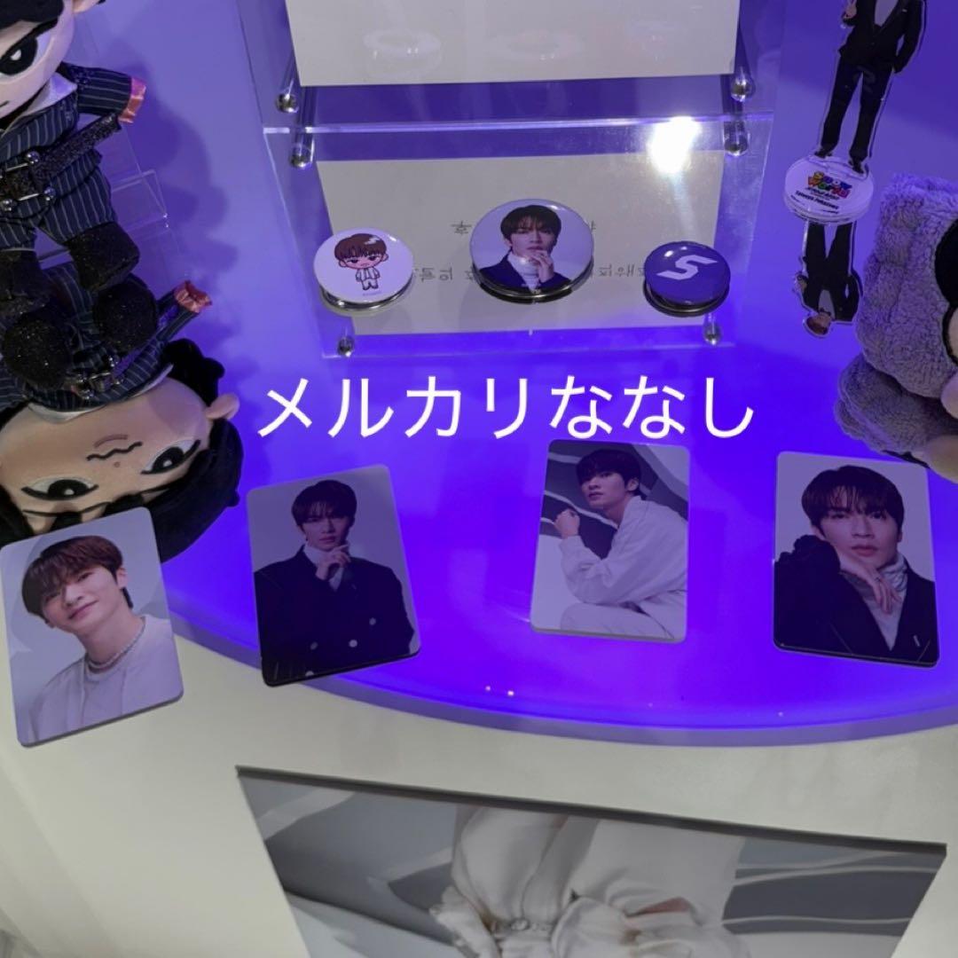 Man 韓国 ポップアップ フォトカード トレカ 缶バッジ Lホルダー