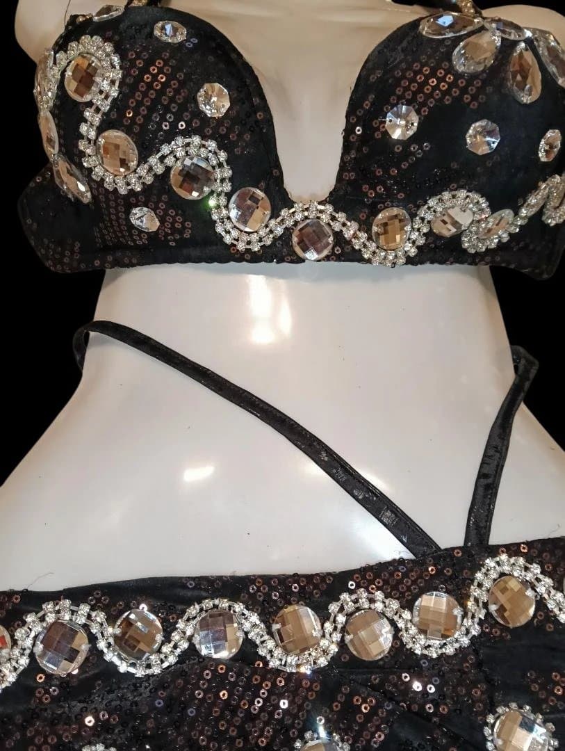 【新品Sale】エジプト製デザイナーズベリーダンス衣装Blackスパンコール