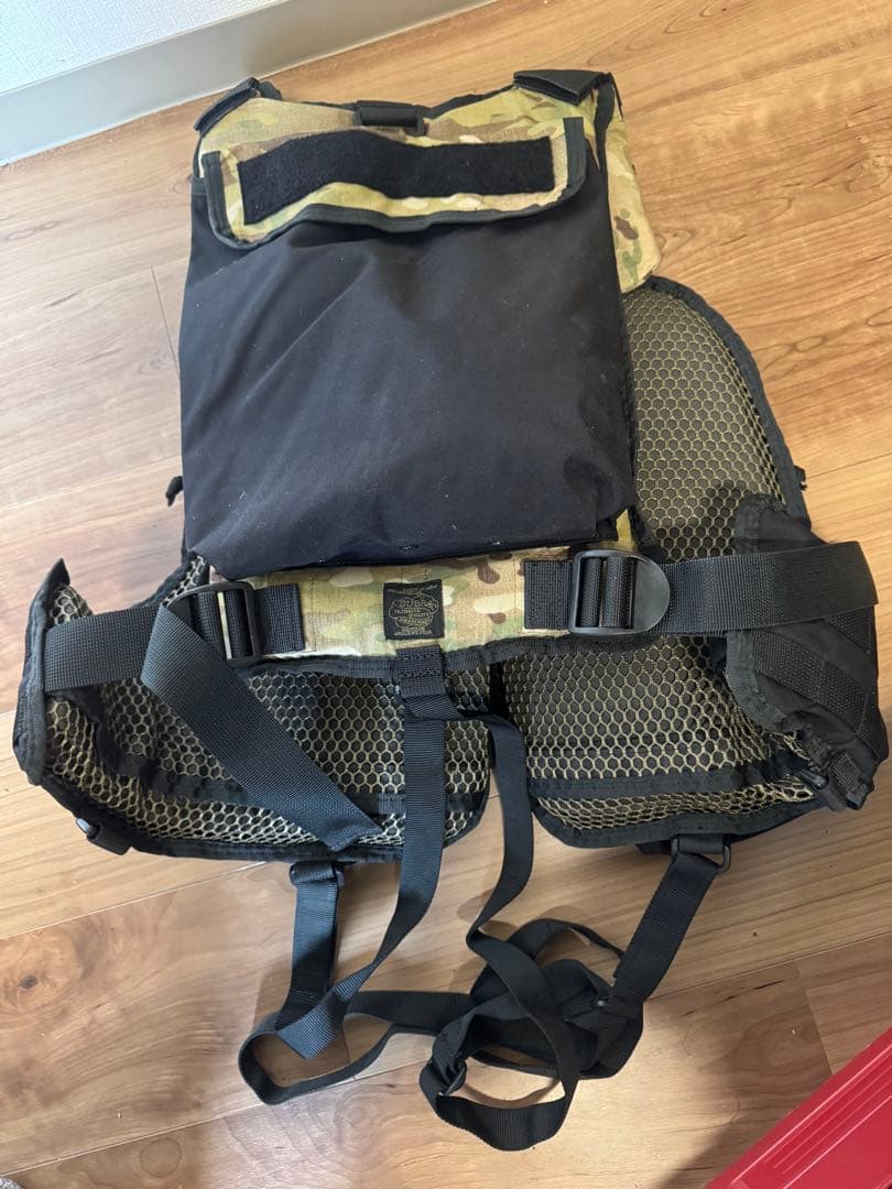 サブロック　subroc V-oneベスト マルチカム