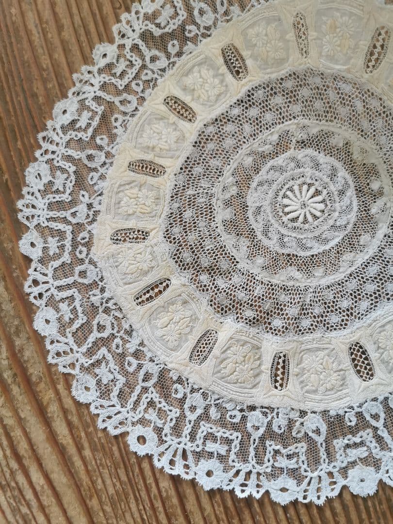 アンティーク フランス ノルマンディーレース ブリュッセルアップリケ＆ガロン刺繍