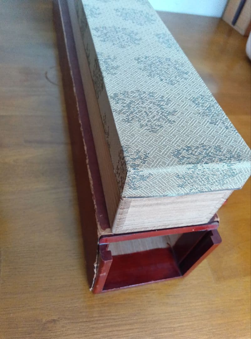 結城素明　題名矢車草　伊勢丹美術部シールあり　二重箱　共箱