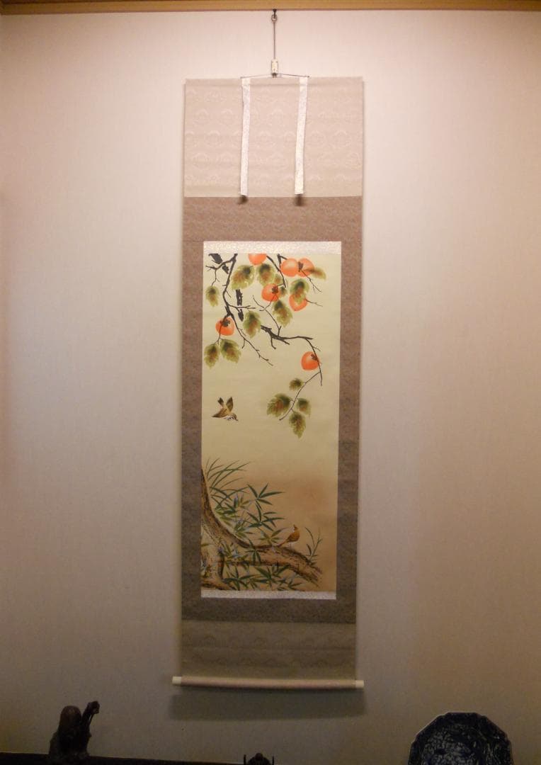掛け軸 英友 『 柿に雀 』 絹本 希少 軸装 茶道具 掛軸 美品 です。