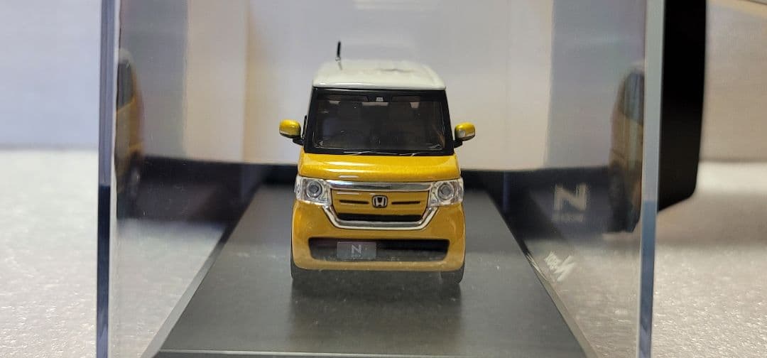 【 全国送料無料 】未使用！ ディーラー特注 NBOX ミニカー ケース付 黄色