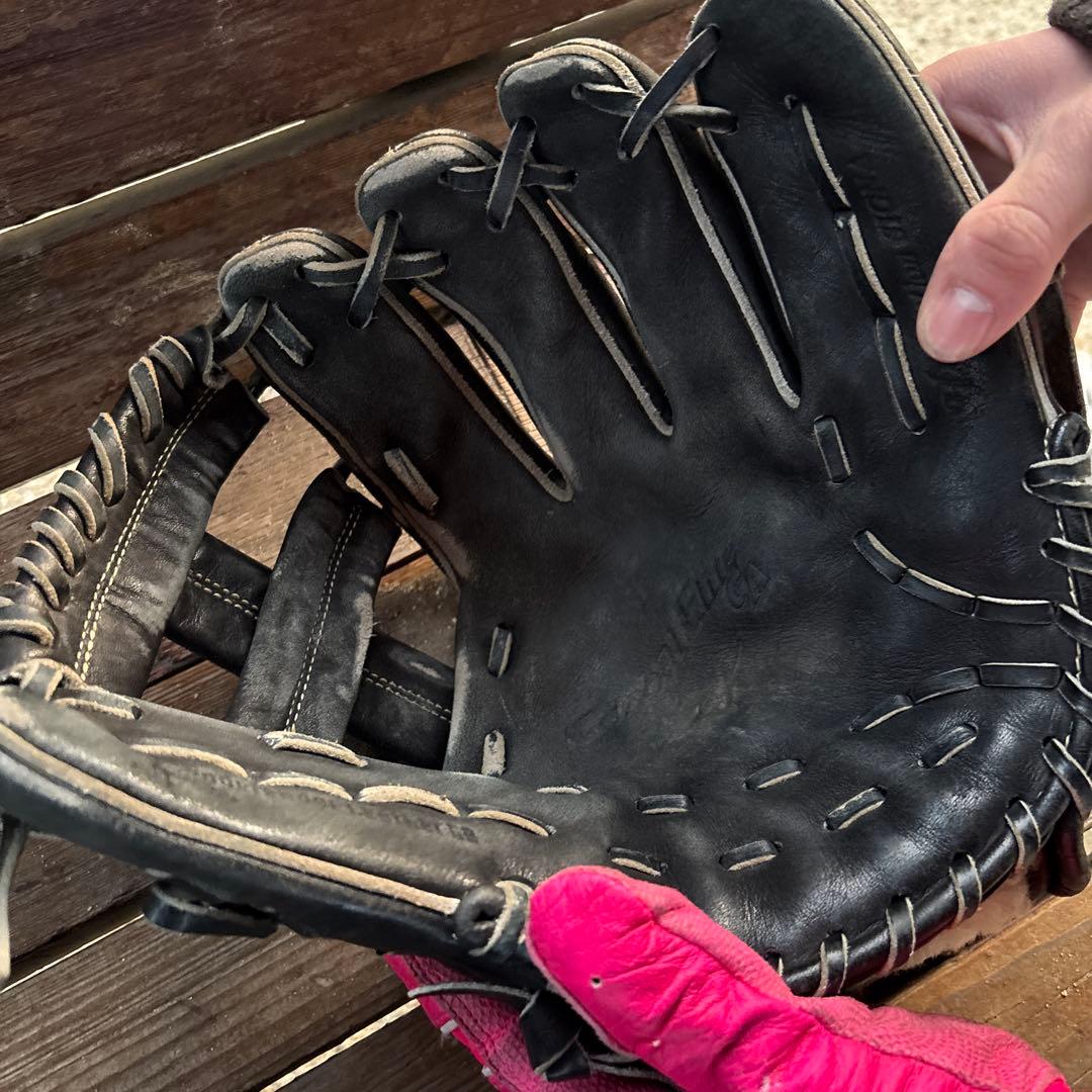 Mizuno ブラック 野球用グローブ硬式 右投げ用