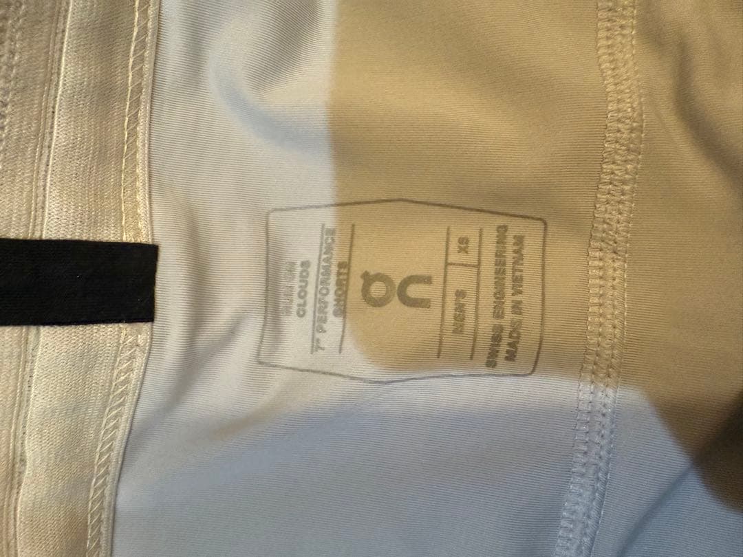 上下セット。Train-t&performance-shorts