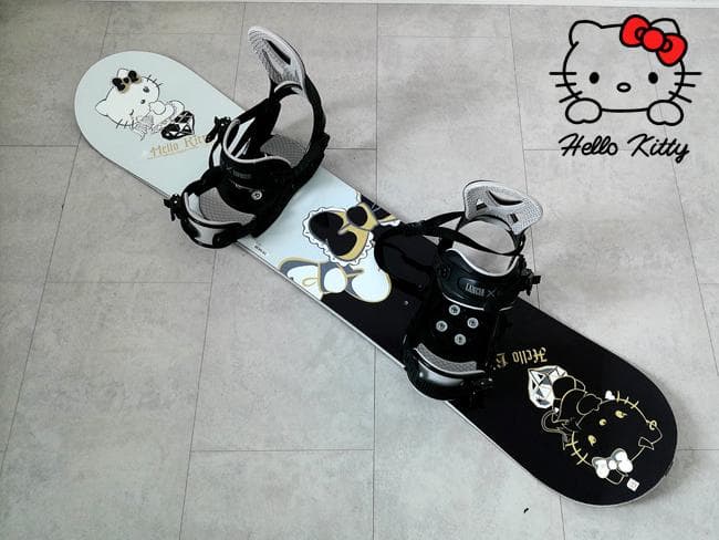 美品 ハローキティ スノーボードセット 135cm BXB ビンディング付き L