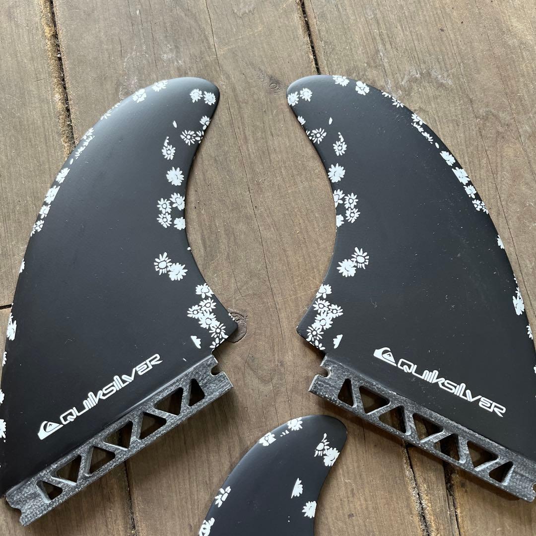 Quiksilver クイックシルバーサーフボードフィン 3枚セット