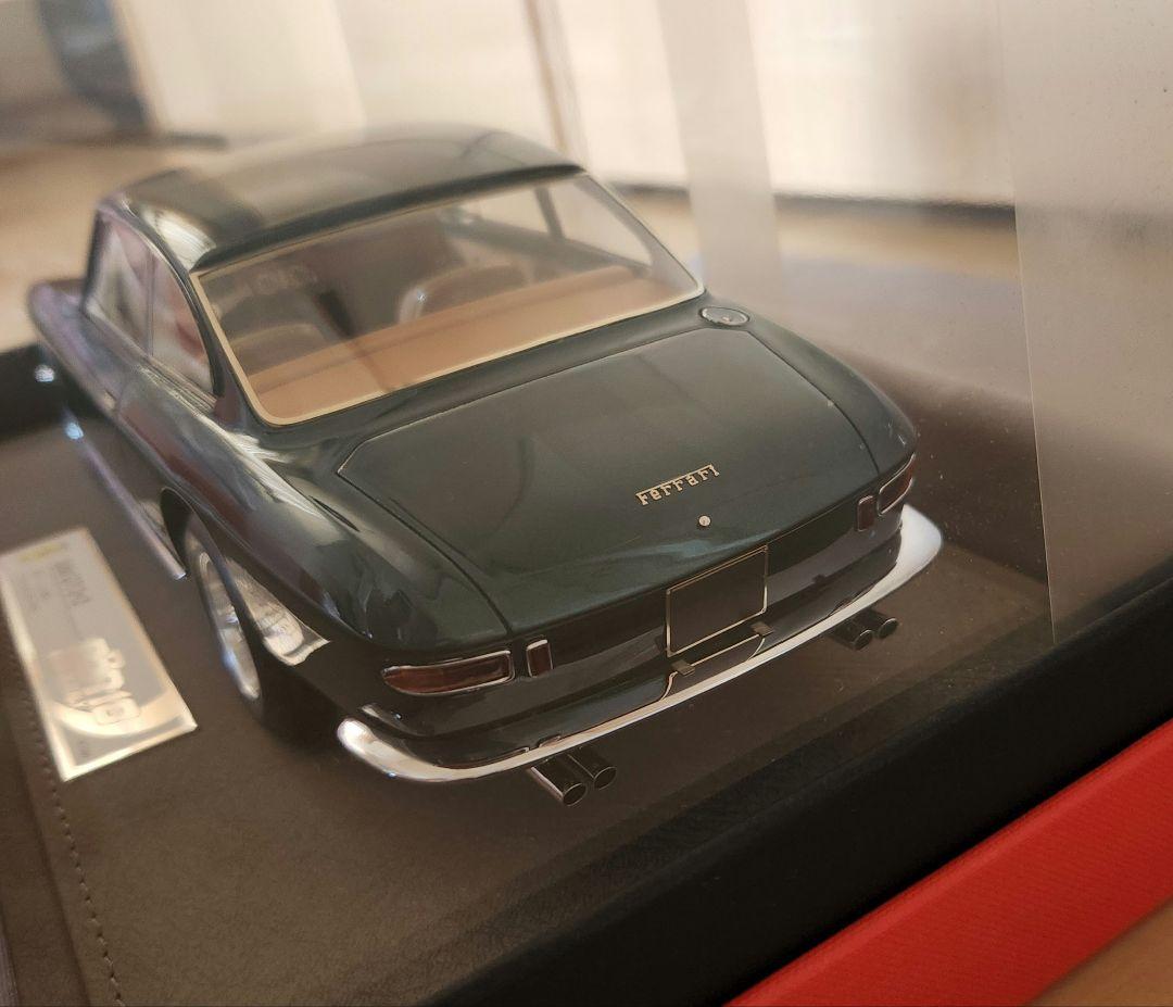 BBR 1/18スケール フェラーリ 330GT 2+2 Enzo