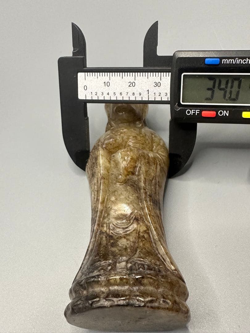 中国美術　ループタイ　和田玉　古砡　白砡　根付　天然素材　置物骨董 石彫観音像