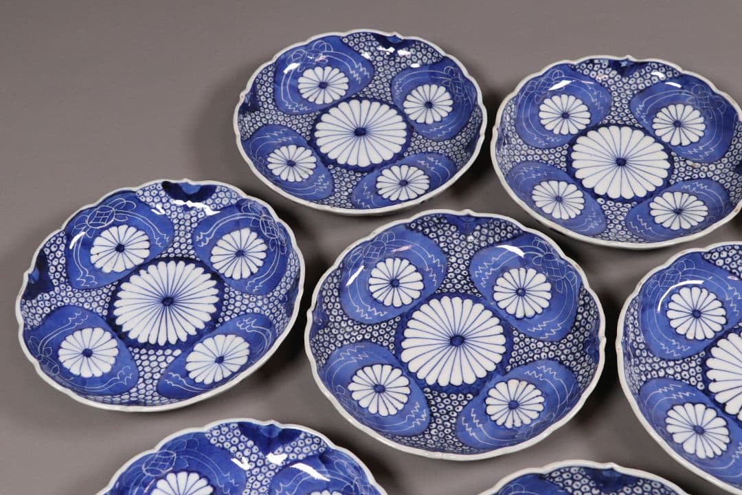 江戸 古伊万里 染付なます皿 十客 18cm 菊花浮文 鹿の子 中皿 MA167