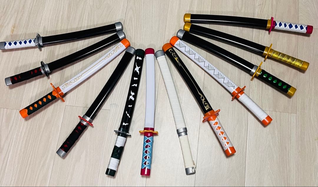 鬼滅の刃 日輪刀 刀のおもちゃ まとめ売り 12本セット
