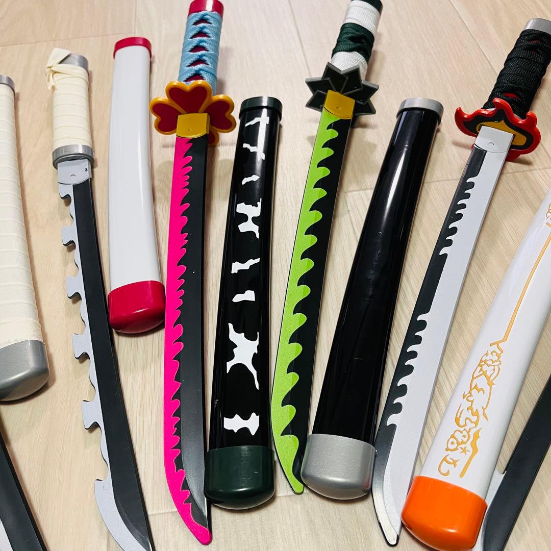 鬼滅の刃 日輪刀 刀のおもちゃ まとめ売り 12本セット