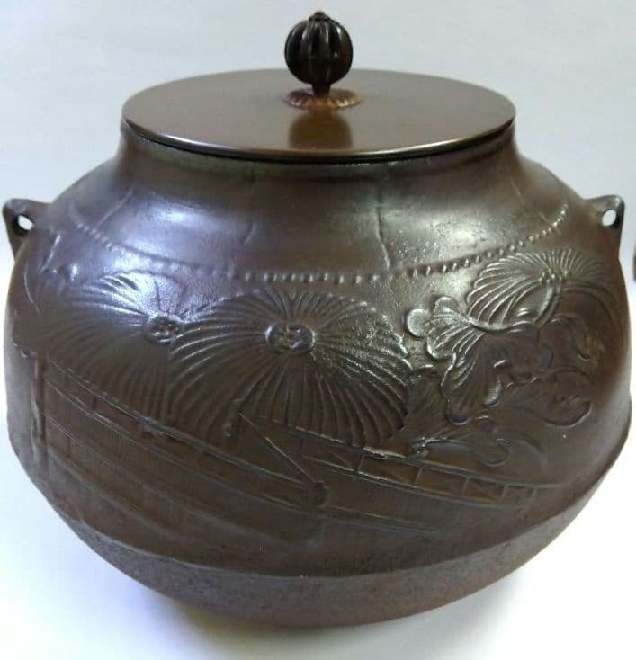 茶道具 茶釜 炉釜 天猫 繰口釜 肩霰垣菊牡丹地紋 遠山 清右衛門 浄心