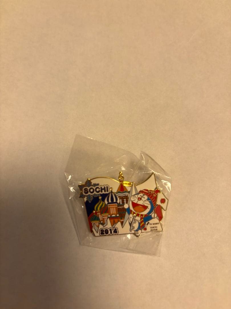 非売品新品　ソチオリンピック　ドラえもんピンバッジ