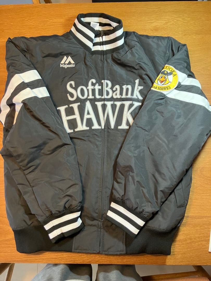 マジェスティック　ソフトバンクホークス　スタジアムジャンパー　Lサイズ