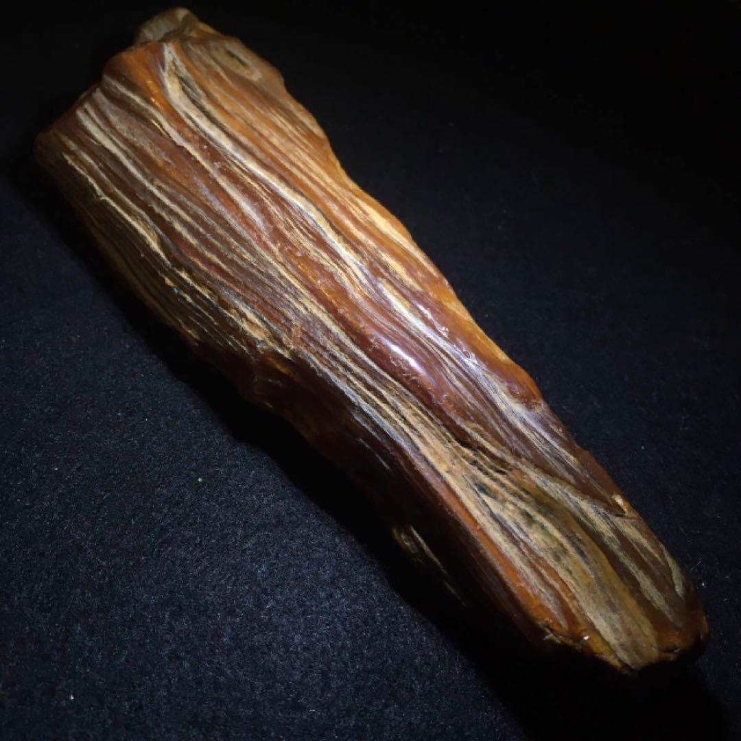 極上 岩手県産 宝石レベルのハイグレード珪化木 鑑賞石 国産鉱物 瑪瑙 化石