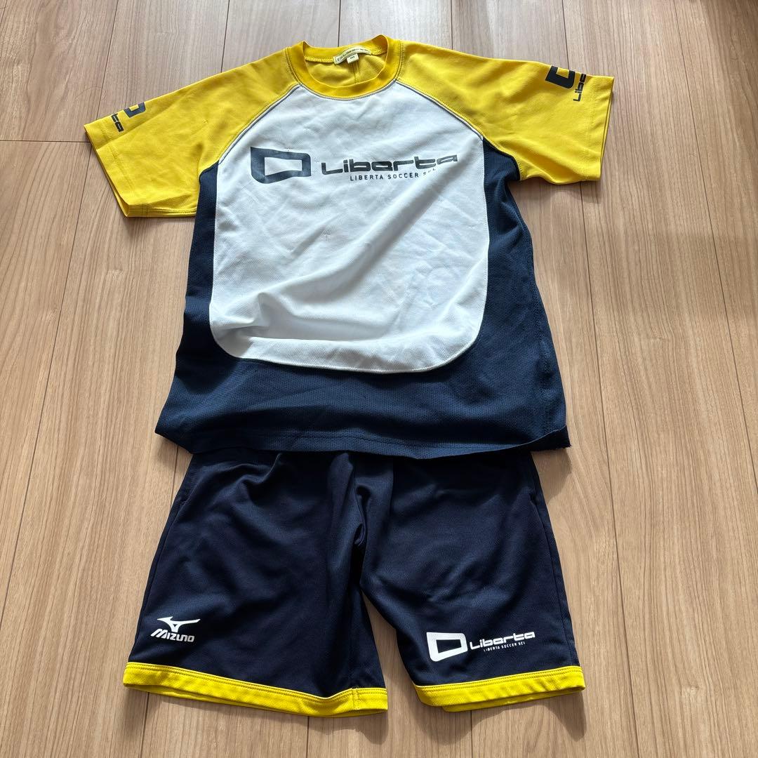 再値下げLiberta サッカーウェアセット　カバン付き