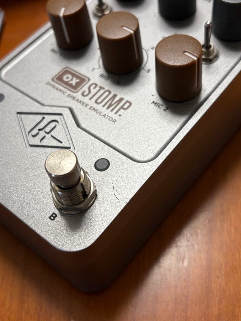 ギター UAFX OX Stomp