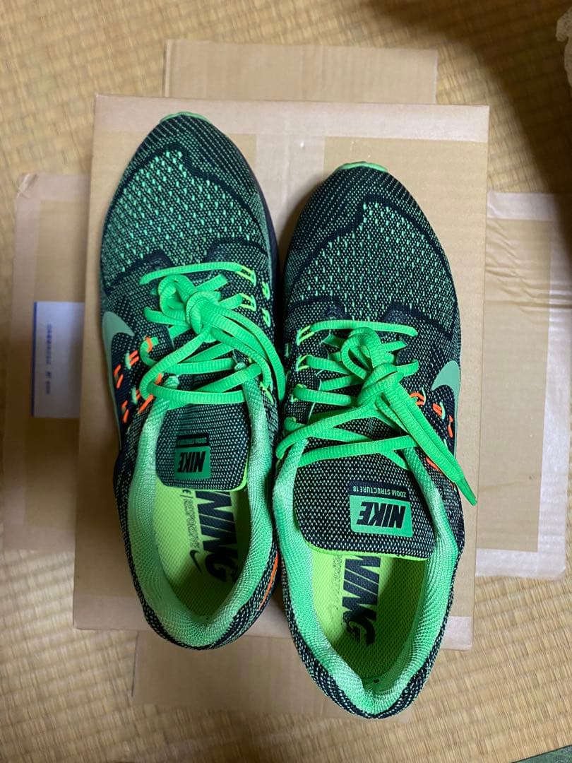 ナイキ　エアズームストラクチャー18 グリーン