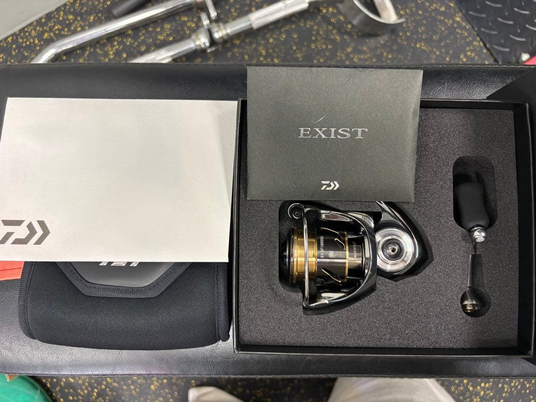 リール DAIWA EXIST SF1000S-P