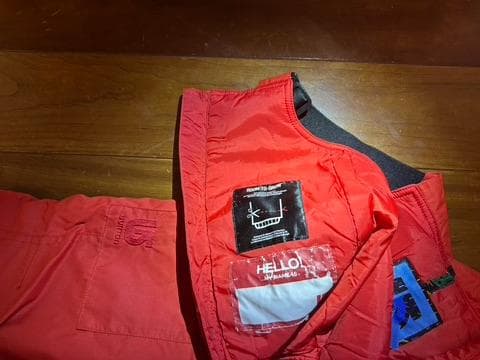 BURTON スノーボードウェア 子供用 黒赤　5-6