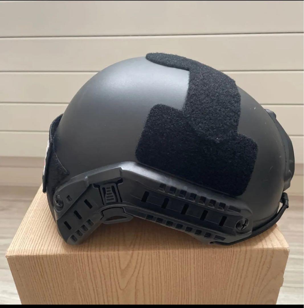 サバゲー特殊部隊セット　黒迷彩服、ベスト、ヘルメット、フェイスガード点、インナー