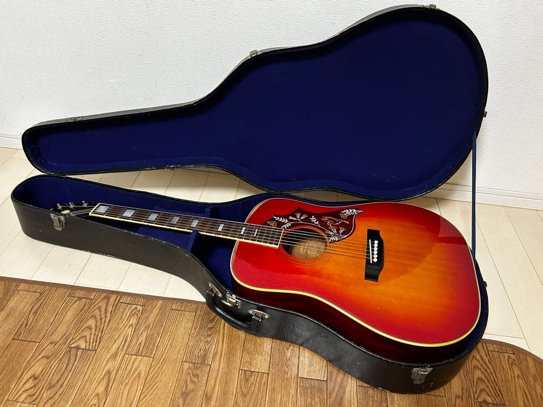 Morris アコースティックギター(ピックアップ搭載)