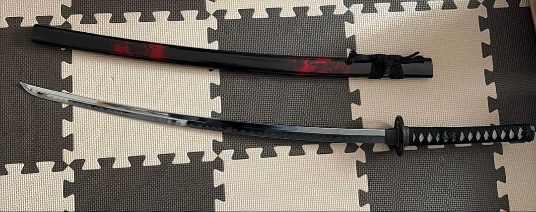 模造刀　模擬刀　黒赤模様 鞘付き