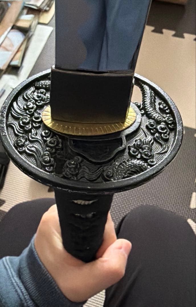 模造刀　模擬刀　黒赤模様 鞘付き