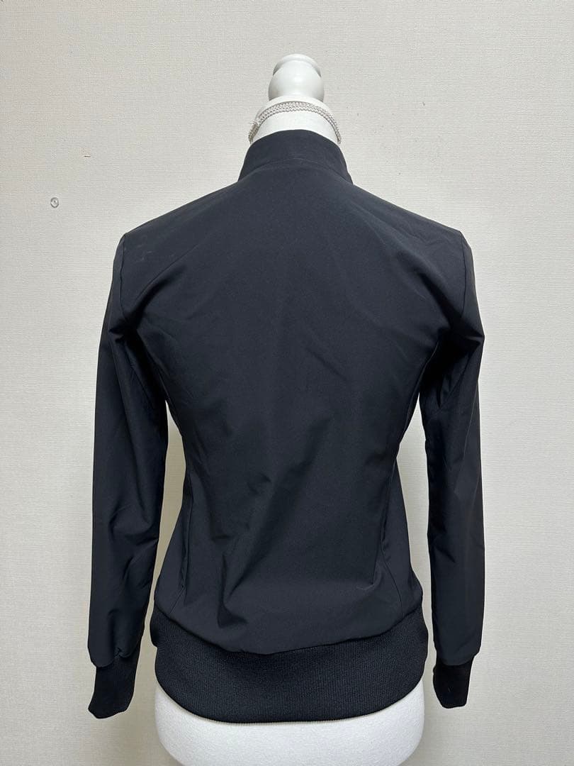 デザイントゴルフ アウター M 美品