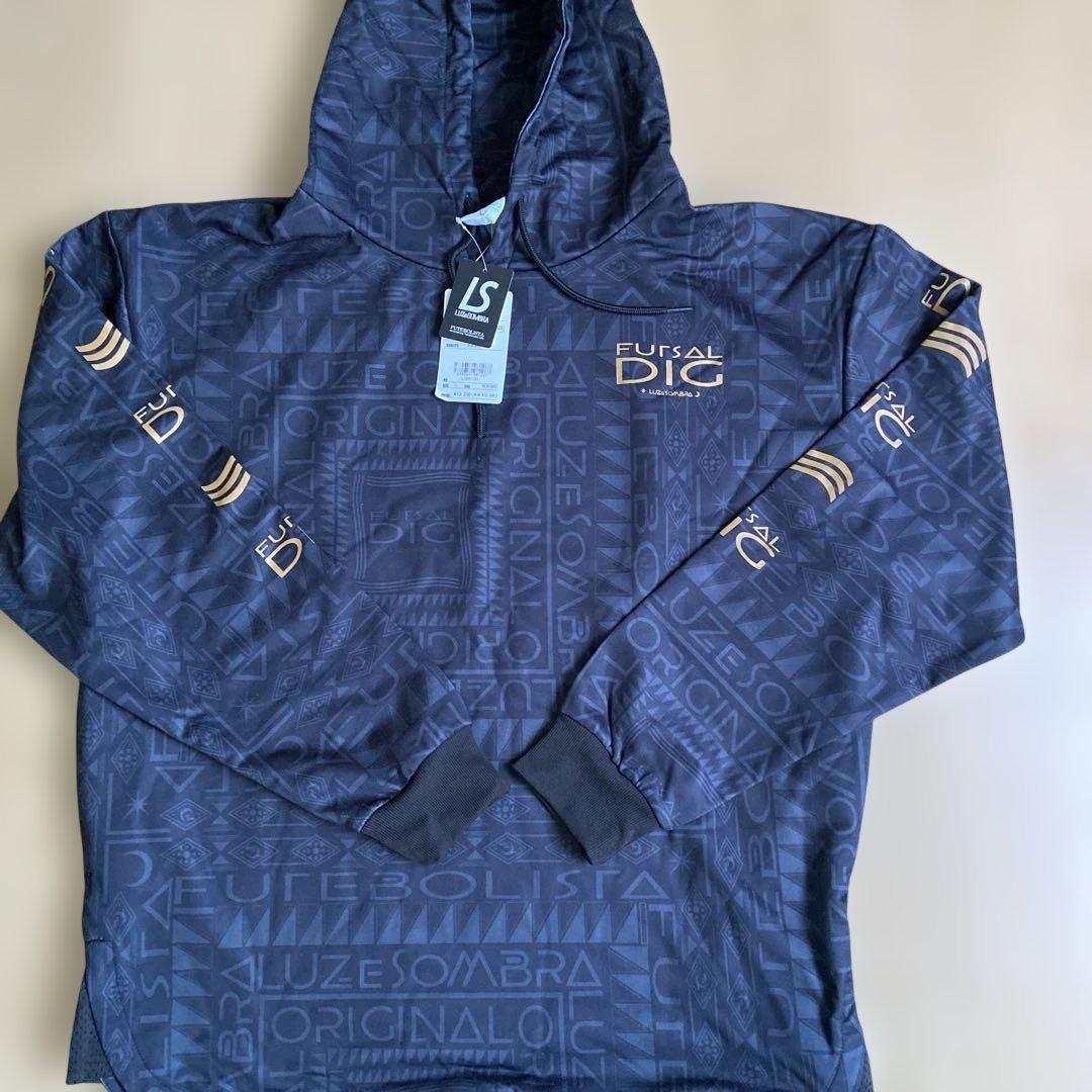 Luz e Sombra FUTEBOLISTA ブラック フーディー L